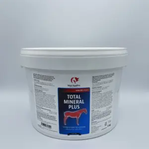 TOTAL Mineral Plus 5 kg – pelletiertes Mineralfutter mit Biotin, Zink, Selen & Vitaminen zur Unterstützung von Hufqualität, Fellglanz und Stoffwechsel bei Pferden