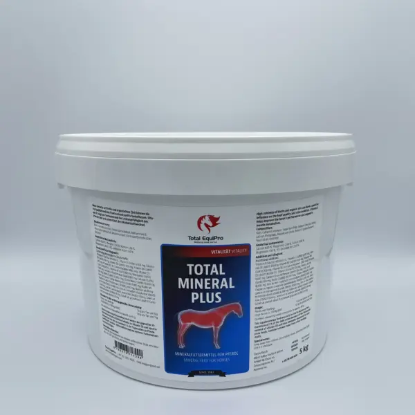 TOTAL Mineral Plus 5 kg – pelletiertes Mineralfutter mit Biotin, Zink, Selen & Vitaminen zur Unterstützung von Hufqualität, Fellglanz und Stoffwechsel bei Pferden